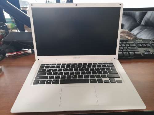 *CRAZY SPECIAL*LIQUIDATION STOCK***MECER XPRESSION Z140C, WHITE **NOT TURNING ON*DO NOT KNOW FAULT