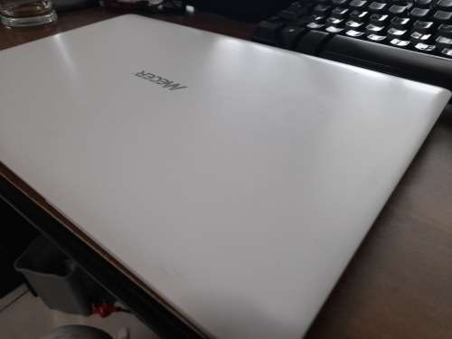 *CRAZY SPECIAL*LIQUIDATION STOCK***MECER XPRESSION Z140C, WHITE **NOT TURNING ON*DO NOT KNOW FAULT