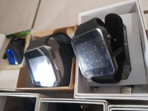 **MONTH END DEAL**LIQUIDATION STOCk*** LOT OF UNTESTED 3G SMART WATCHES***