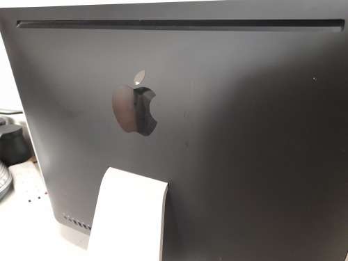 **LIQUIDATION STOCK***APPLE  IMAC A1224A 20 INCH ALL IN 1 DESKTOP PC**SHOWS WHITE SCREEN***