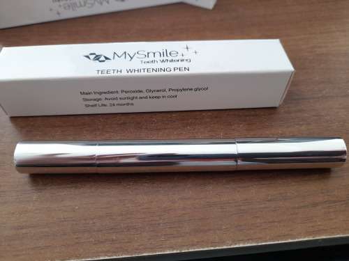 *LATE ENTRY*DOUBLE COMBO DEAL*MY SMILE TEETH WHITENING KIT*2 X WHITENING PENS, 2 X CHARCOAL POWDER*
