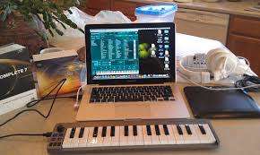 **NEW STOCK***NEW M-AUDIO KEYSTATION MINI 32(MK3) USB POWERED MIDI CONTROLLER IN BOX**