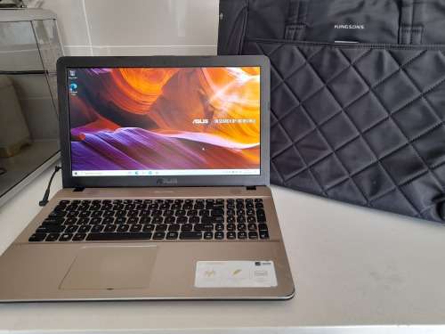 *PRE SUMMER DEAL***ASUS VIVOBOOK MAX F541N WITH CHARGER AND  FREE LAPTOP BAG***