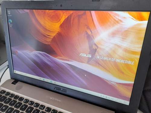 *PRE SUMMER DEAL***ASUS VIVOBOOK MAX F541N WITH CHARGER AND  FREE LAPTOP BAG***