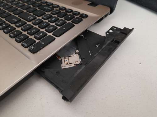 *PRE SUMMER DEAL***ASUS VIVOBOOK MAX F541N WITH CHARGER AND  FREE LAPTOP BAG***