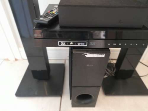 *USED LG LHD657 DVD HOME THEATRE SYSTEM, BLUETOOTH, DVD, USB, 1000W. 51CH, TOP QUALITY*