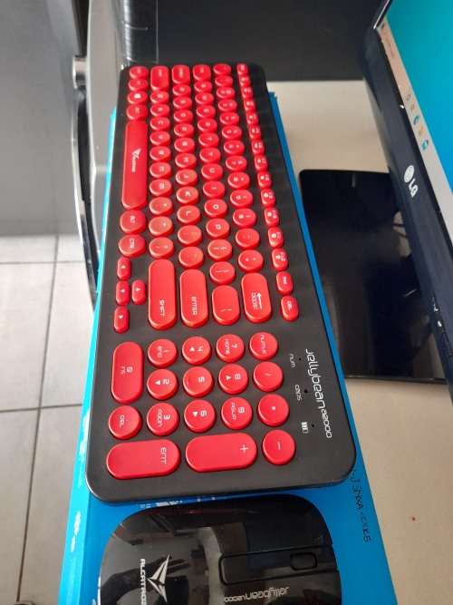 *SNAP FRI DEAL**FAST I3 DESKTOP, 3.7 GHZ 4GB RAM, 1TB HDD, W10, 19inch SCREEN,WIRELESS KEYBRD+MSE*