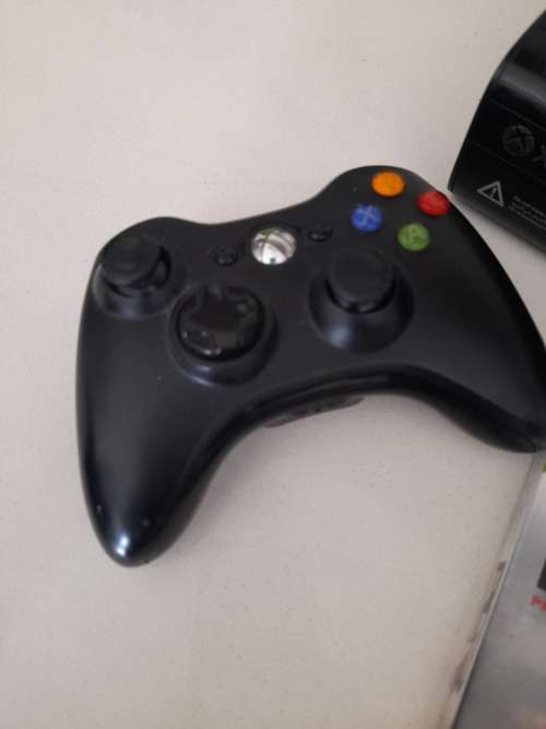 ***MONTH END DEAL**XBOX 360 WITH ONE GAME, NEW XBOX HEADSET REMOTE, POWER SUPPLY, HDMI CABLE****