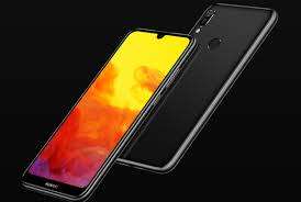 **CHRISTMAS IS COMING**BRAND NEW SEALED HUAWEI Y6 32GB IN BOX WITH ALL ACCESSORIES **R3000 RETAIL**