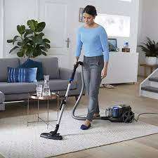 *CRAZY CHRISTMAS DEAL**BRAND NEW PHILLIPS BAGLESS POWER PRO COMPACT VACUUM*R2500 IN STORE***