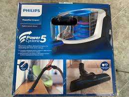 *CRAZY CHRISTMAS DEAL**BRAND NEW PHILLIPS BAGLESS POWER PRO COMPACT VACUUM*R2500 IN STORE***
