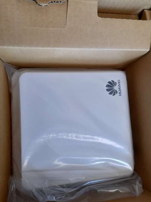 **CHRISTMAS SPECIAL*Brand new combo  Huawei B222 Outdoor CPE LTE Modem**R1700 in store**
