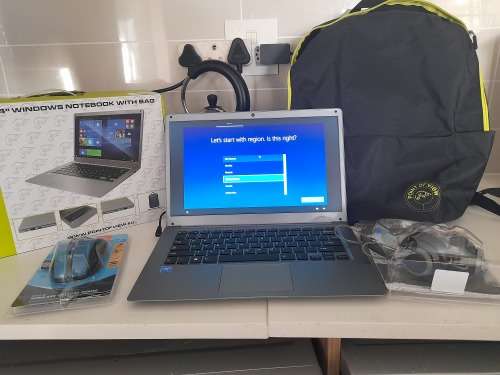 *WOW COMBO PACKAGE DEAL*New Point of View Laptop in box with Free Wireless Mouse, Bag,Headset*R5000