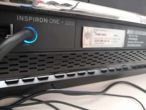 **LIQUIDATION STOCK**DELL INSPIRON ONE 2205, 21INCH ALL IN ONE DESKTOP WITH KEYBOARD AND MOUSE*