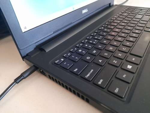 **WOW**i5 DELL INSPIRON 15  *1TB HDD, I5(7TH GEN),4GB RAM WINDOWS 10,EXCELLENT CONDITION*R12000 NEW