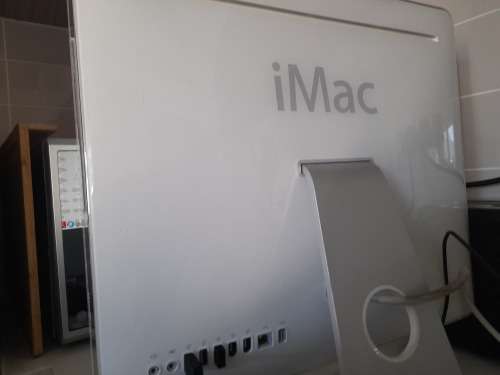 **LIQUIDATION STOCK***APPLE  IMAC A1208 ALL IN 1 PC**WORKING, LINES ON SCREEN AS PER PICS***