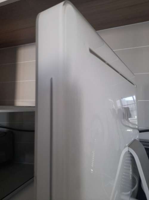 **LIQUIDATION STOCK***APPLE  IMAC A1208 ALL IN 1 PC**WORKING, LINES ON SCREEN AS PER PICS***