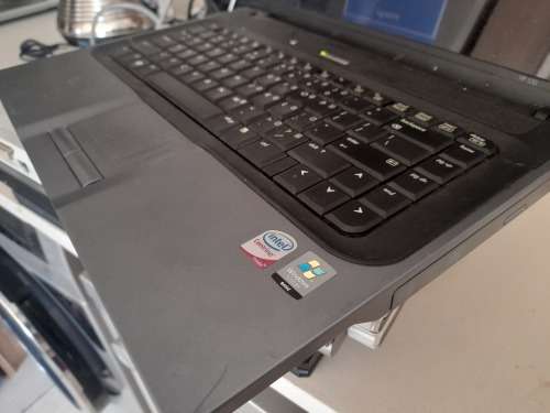 **LIQUIDATION STOCK**BULK LOT OF 3X  LAPTOPS LAPTOPS*POWERING ON BUT SOLD AS IS**