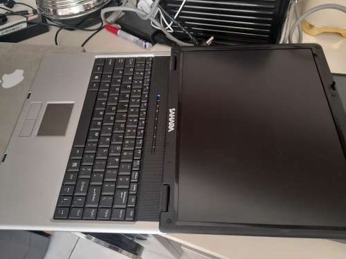 **LIQUIDATION STOCK**BULK LOT OF 3X  LAPTOPS LAPTOPS*POWERING ON BUT SOLD AS IS**