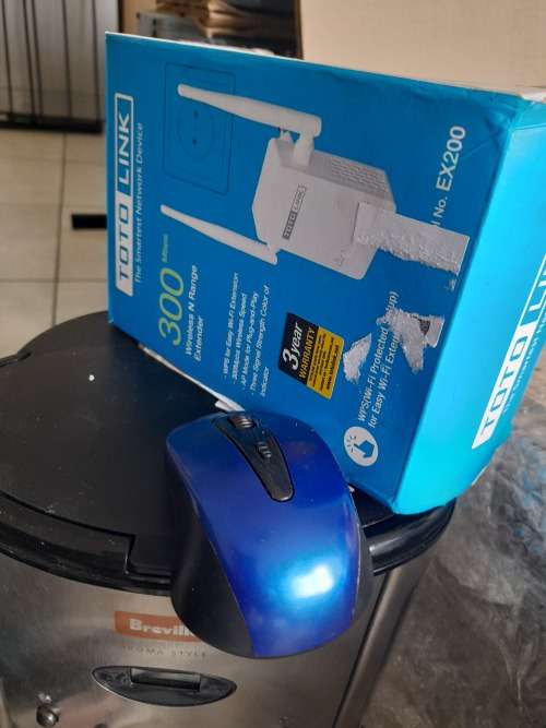 **BULK LOT OF ELECTRONICS*KETTLE,COFFE MACHINE, ROUTERS,RAM,WATCHES,KEYBOARD,MOUSE ETC***