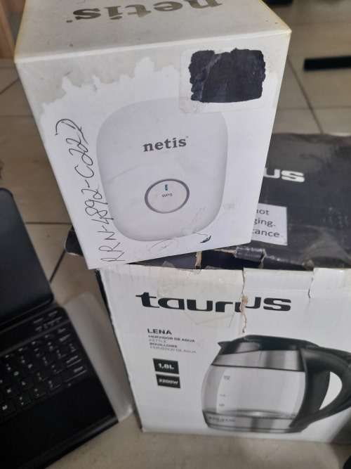 **BULK LOT OF ELECTRONICS*KETTLE,COFFE MACHINE, ROUTERS,RAM,WATCHES,KEYBOARD,MOUSE ETC***