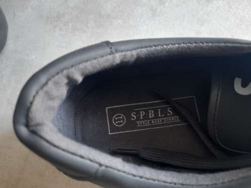 ***BRAND NEW SUPERBALIST KONAN SNEAKER**SIZE 11 IN BOX***R99 FREIGHT**