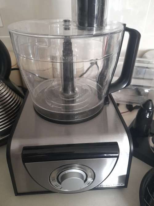 **LAST ONE*DEMO HOMECHOICE ENZO FOOD PROCESSOR AND BLENDER WITH MANY ACCESSORIES*R2999***