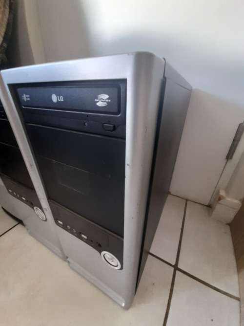 *CALLCENTRE LIQUIDATION*LOT OF 3XPC TOWERS WITH MOTHERBOARDS/DVD WRITERS. NO HDD, NO RAM*1 BID FOR 3