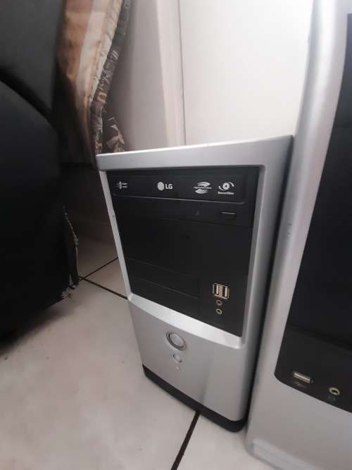 *CALLCENTRE LIQUIDATION*LOT OF 3XPC TOWERS WITH MOTHERBOARDS/DVD WRITERS. NO HDD, NO RAM*1 BID FOR 3
