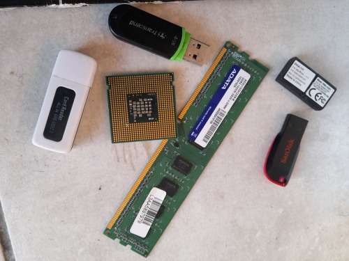 ***STORAGE CLEARANCE**BULK LOT OF GAMING WIRELESS KEYBOARD/MOUSE,CPU,RAM,USB,REMOTES ETC**