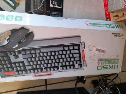 ***STORAGE CLEARANCE**BULK LOT OF GAMING WIRELESS KEYBOARD/MOUSE,CPU,RAM,USB,REMOTES ETC**