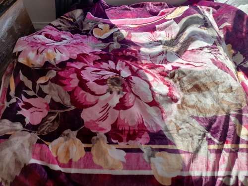 *WEEKEND SPECIAL*LAST ONE AVALIABLE*BRAND NEW ROLENE MINK 2PLY 3KG QUEEN*TOP QUALITY*R1200 RETAIL