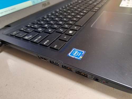 * ASUS VIVOBOOK X543N 4GB RAM,500GB HDD,IN BOX*SLIGHT SCUFF MARKS ON LID REST LIKE NEW**R6000 RETAIL