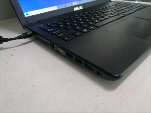 *STARTING @R1***ASUS X551M 15.6 INCH LAPTOP, 1TB HDD, 2GB RAM, W10 WITH CHARGER**