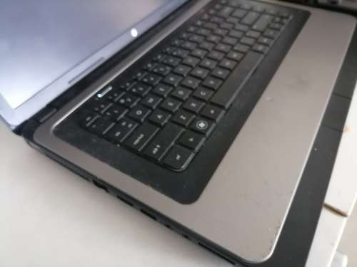 *LIQUIDATION STOCK*2XLAPTOPS**ONE HP AND ONE DELL**BOTH TURN ON*SOLD AS IS, NO GUARANTEE***