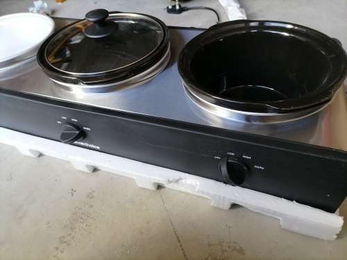 *WAREHOUSE CLEARANCE*HOMECHOICE TRILOGY SLOW COOKER SET WITH POTS AND LIDS*READ AD*