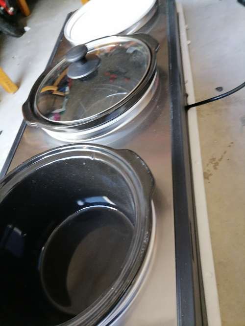 *WAREHOUSE CLEARANCE*HOMECHOICE TRILOGY SLOW COOKER SET WITH POTS AND LIDS*READ AD*