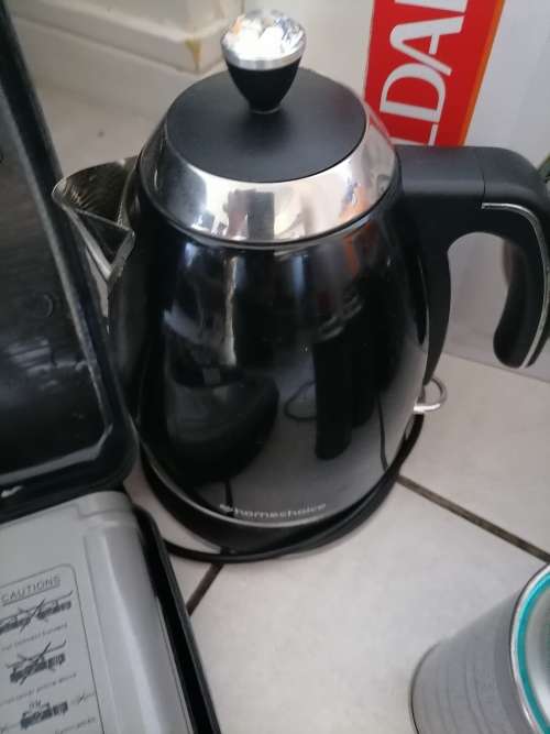 ***AWESOME  COMBO DEAL***KETTLE,TOASTER,GAS STOVE,HEATER,FAN**ONE BID FOR THE LOT**