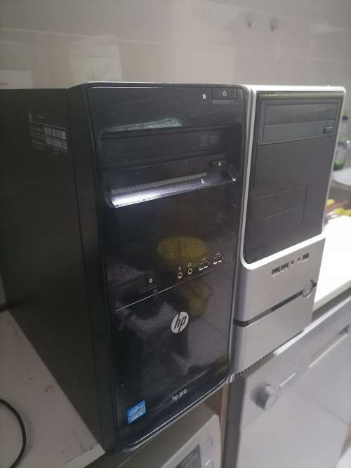 *YOUTH DAY DEALS*2 X PC BOXES*ONE IS HP PRO I3, THE OTHER IM NOT SURE*ONE POWERS ON*ONE BID FOR BOTH