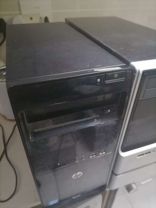 *YOUTH DAY DEALS*2 X PC BOXES*ONE IS HP PRO I3, THE OTHER IM NOT SURE*ONE POWERS ON*ONE BID FOR BOTH