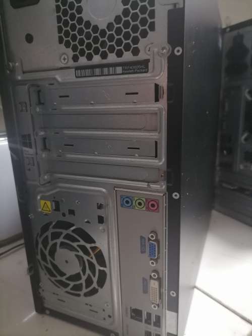 *YOUTH DAY DEALS*2 X PC BOXES*ONE IS HP PRO I3, THE OTHER IM NOT SURE*ONE POWERS ON*ONE BID FOR BOTH