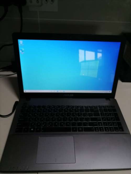 *PAY DAY DEALS*GOOD SPECS*I5 ASUS X550D,8GB RAM, 1TB HDD,W10,INTEL HD GRAPHICS 4000**