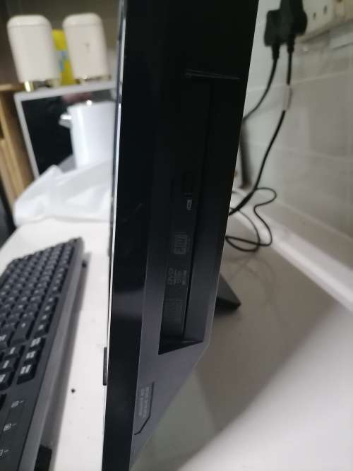 **i3 LENOVO THINKCENTRE EDGE 62Z ALL IN 1 DESKTOP PC WITH NEW WIRELESS KEYBOARD/MOUSE*R8000 RETAIL