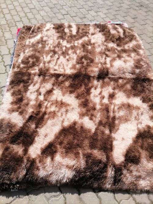 *WEEKEND SPECIAL*VERY LIMITED*BRAND NEW WINTER FLUFFY RUGS*WINNING BIDDER CAN CHOOSE COLOUR*