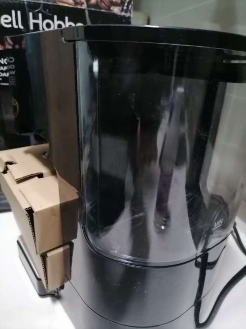 *AWESOME MACHINE*BRAND NEW RUSSELL HOBBS CAFE MILANO ONE TOUCH COFFEE MACHINE*R3500 IN STORE**