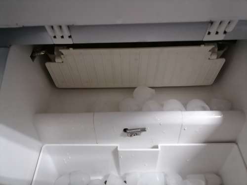 *CHRISTMAS IN JULY*SALTON 18KG ICE MACHINE WITH 3 CUBE SIZE FUNCTION,SCOOP NOT WORKING CORRECTLY*