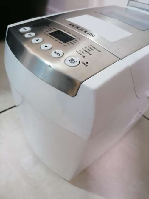 *GRAB THIS AWESOME DEAL*DEMO  TAURUS PA-CASOLA DIGITAL BREAD MACHINE*R5000 IN STORE**