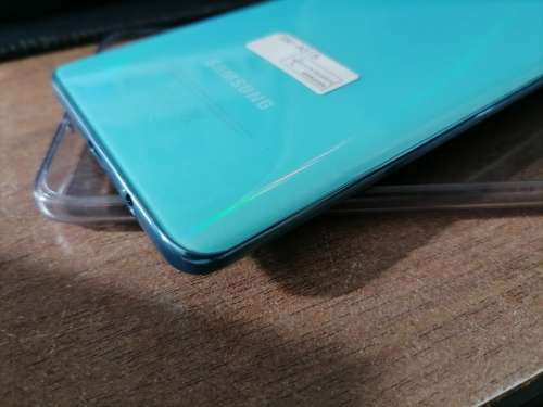 *FRESH FRIDAY DEALS*SAMSUNG A51,NEW CONDITION,BEAUTIFULL COLOR*STAYS ON CHARGING SCREEN*SOLD AS IS**