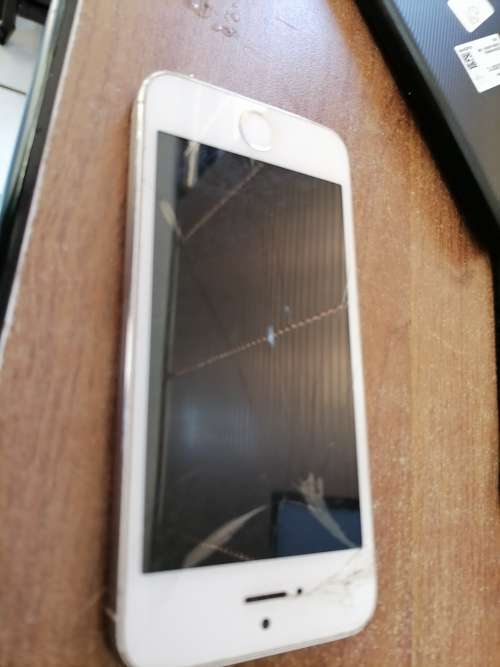 **2 X DAMAGED PHONES*SAMSUNG A022F AND APPLE A1530*BROKEN SOLD AS IS*ONE BID FOR BOTH**