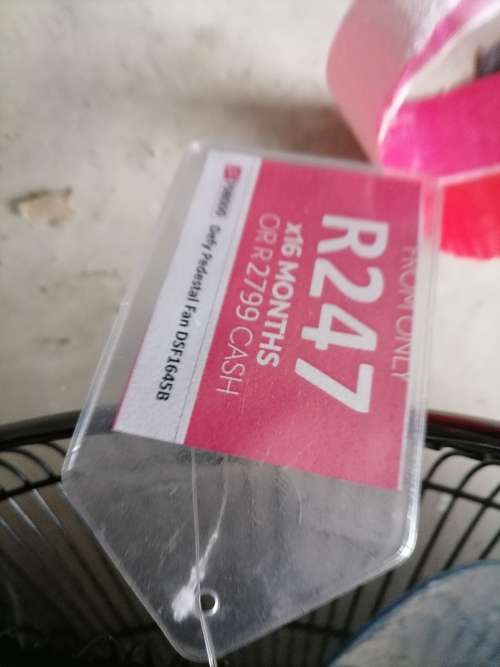 *PAY WEEKEND DEAL**DEMO DEFY FLOOR STANNING FAN WITH REMOTE, FEW FUNCTIONS*R2800 RETAIL**